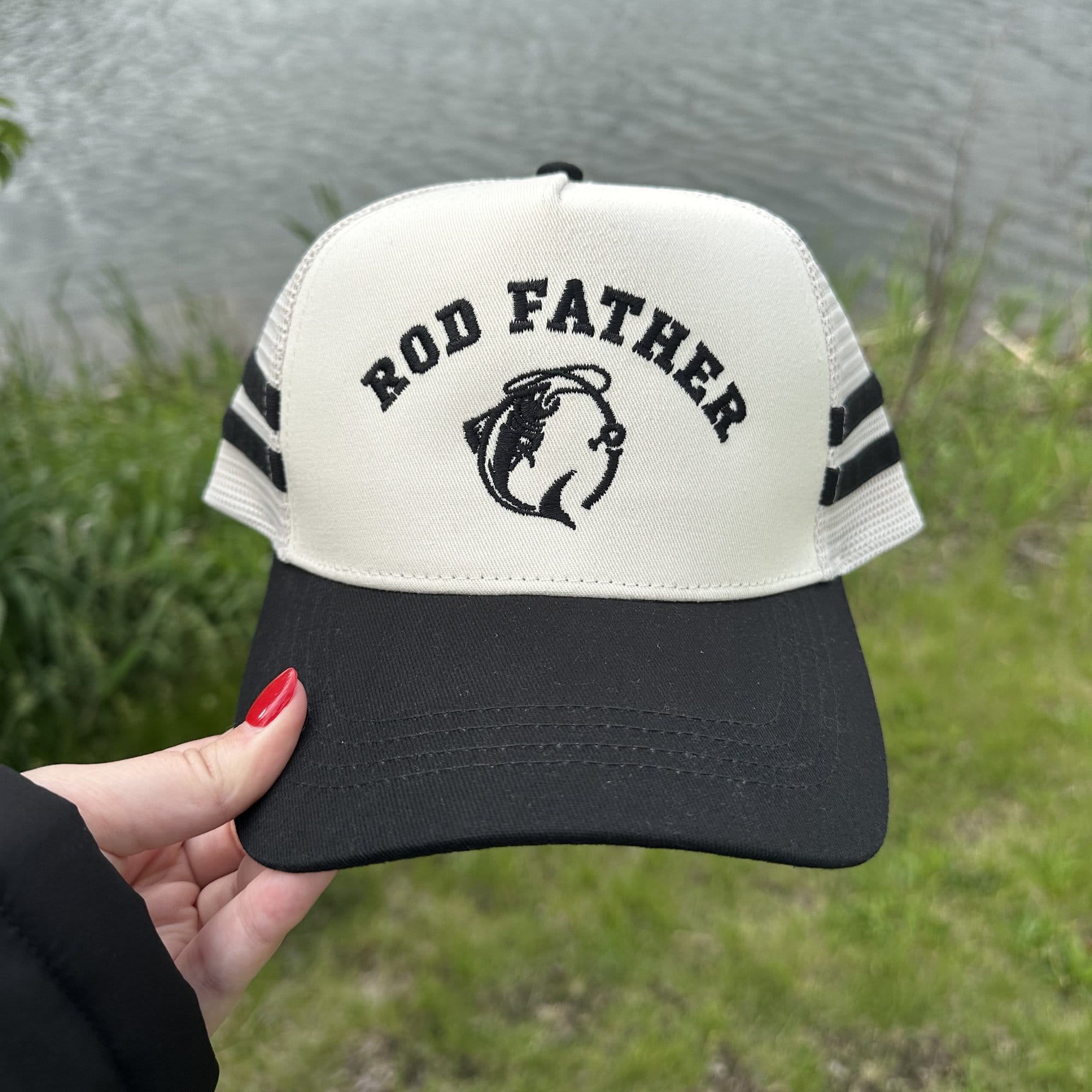 CTM® Men's Rod Father Fishing Emboridered Trucker Hat - Black