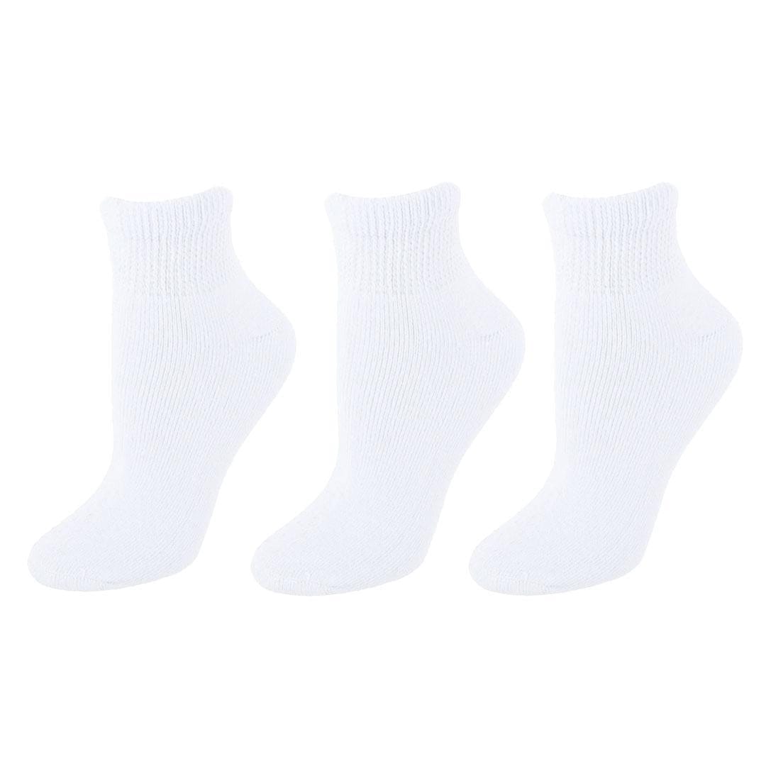 CTM® Women's Diabetic Cushioned Ankle Socks (3 Pairs) - White
