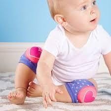 CTM® Baby's Novelty Print Knee Pads by Wootie - Blue/Hearts