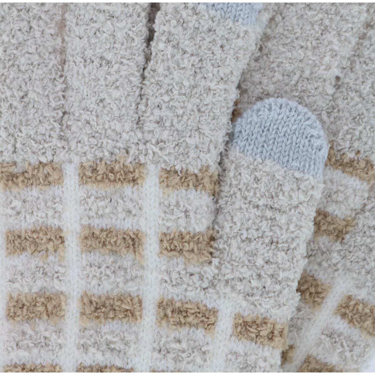 CTM® Women's Knit Color Block Touchscreen Compatible Winter Gloves - Taupe